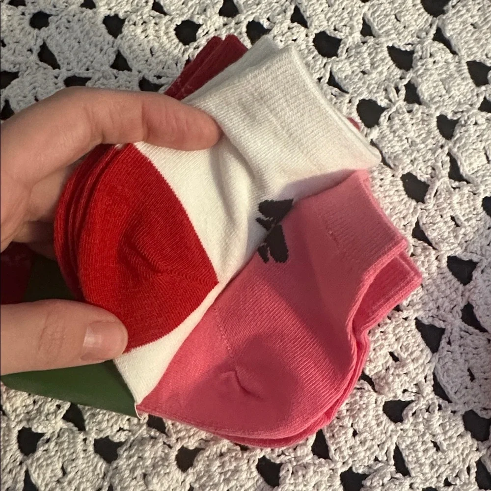 Nwt Kate spade hearts quarter socks sets